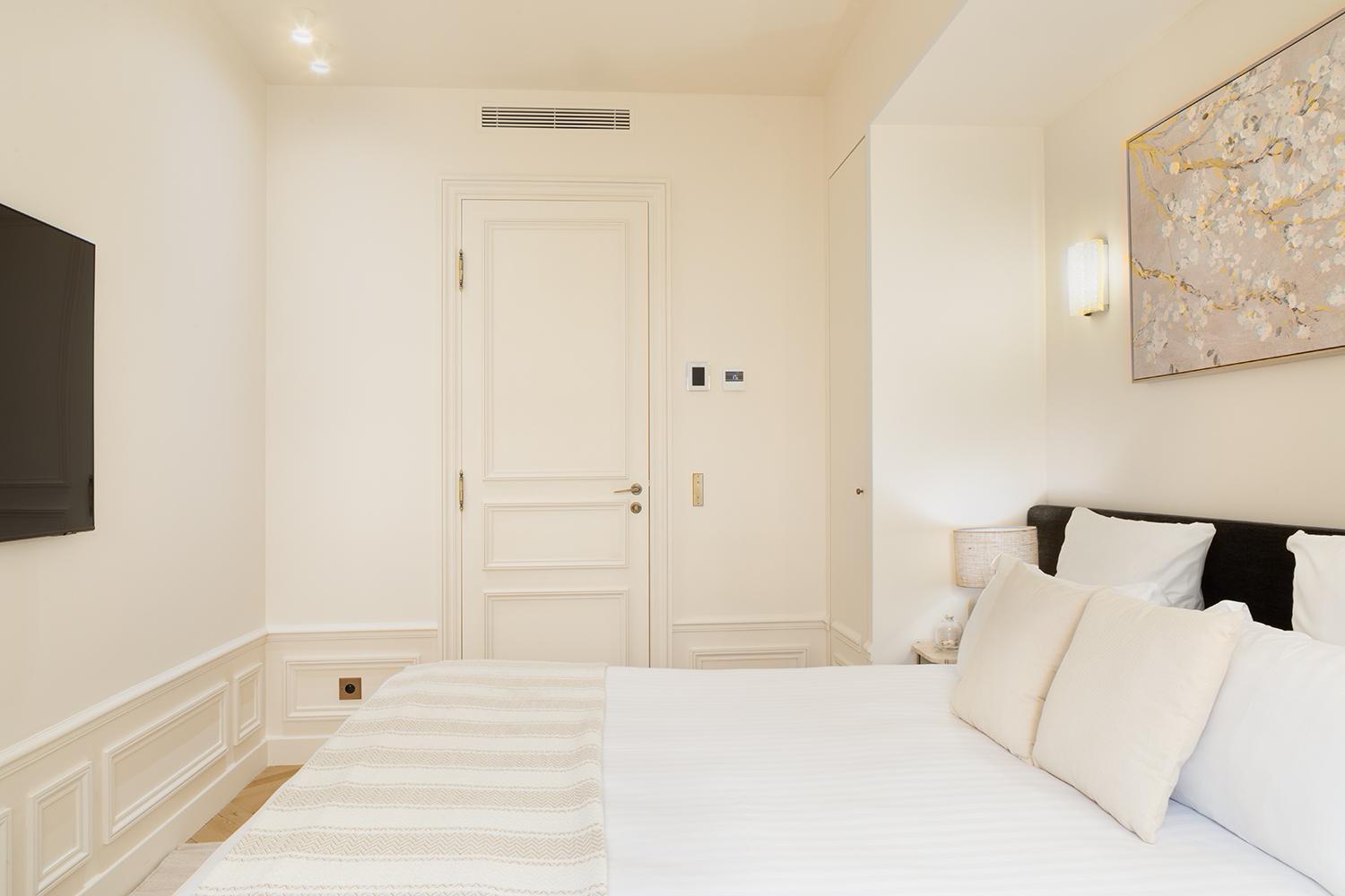 Pick A Flat'S Apartements With Services In Louvre - Rue Des Halles Париж Экстерьер фото